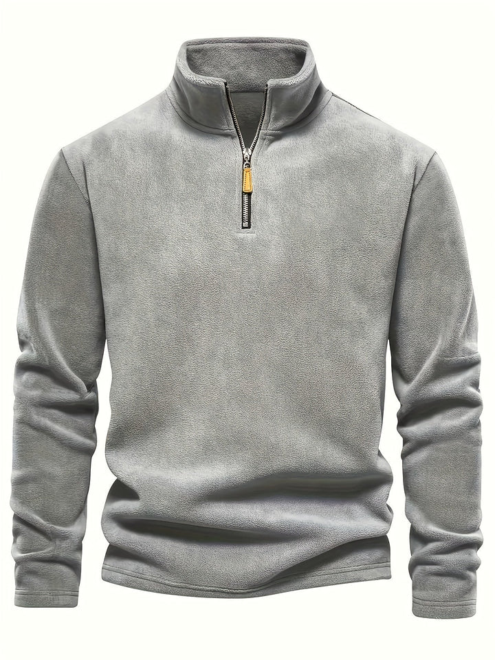Maglia uomo con maniche lunghe, mezza zip, collo alto, perfetta per un look casual e versatile invernale.