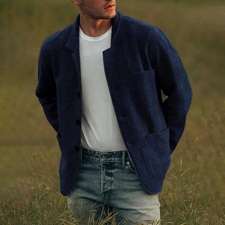 Blazer uomo nero, stile elegante. Perfetto per serate o outfit formali di tendenza.