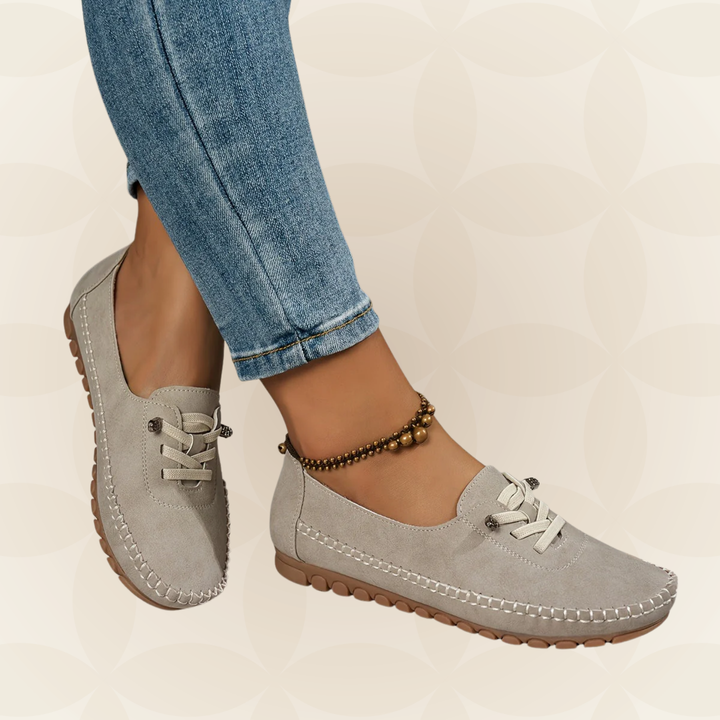 Mocassini donna grigi morbidi per piedi sensibili, offrono comfort e stile per ogni giorno.