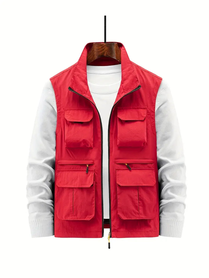 Gilet uomo multitasche con zip, ideale per pesca, escursioni e attività outdoor. Massima praticità.