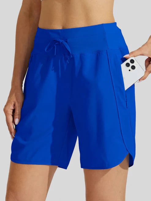 Shorts donna vita alta comodi, con elastico in vita e cordino per una vestibilità personalizzata.