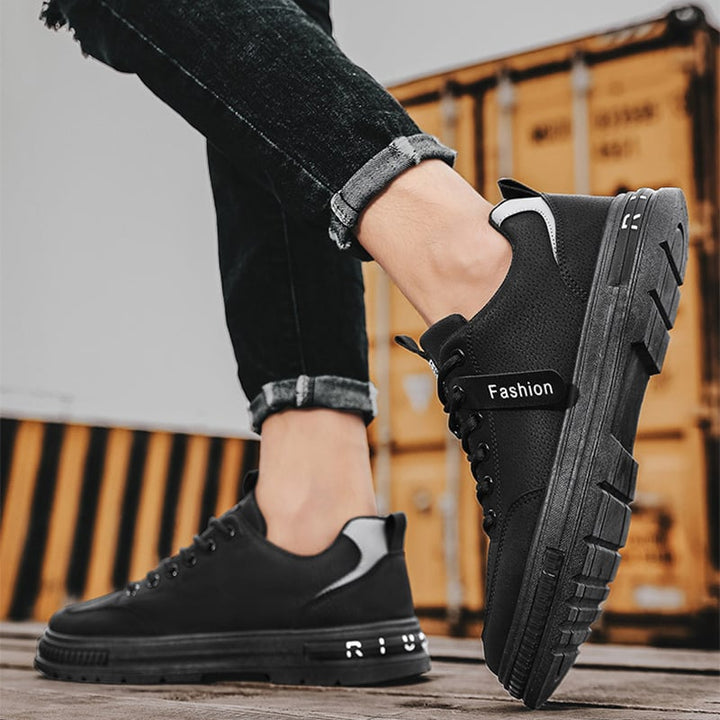 Scarpe uomo sportive-casual con lacci, versatili per ogni occasione. Colori nero, grigio, beige.