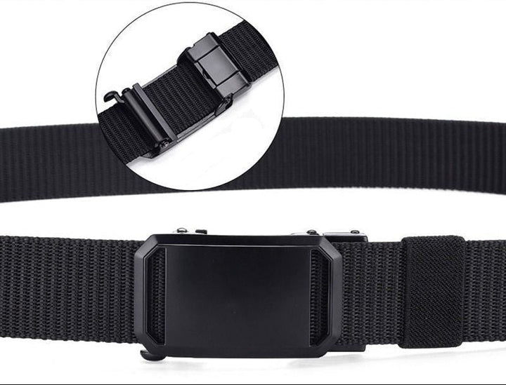 Accessorio uomo: cintura in nylon robusto con fibbia automatica, sistema senza fori per massima comodità.