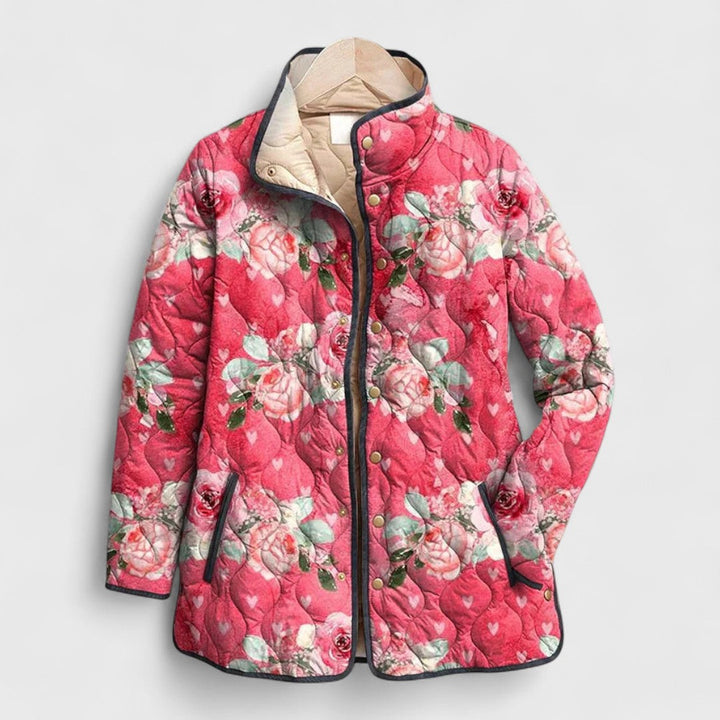 Giacca donna vintage floreale trapuntata, look elegante. Perfetta giacca invernale outwear per moda donna e freddo.