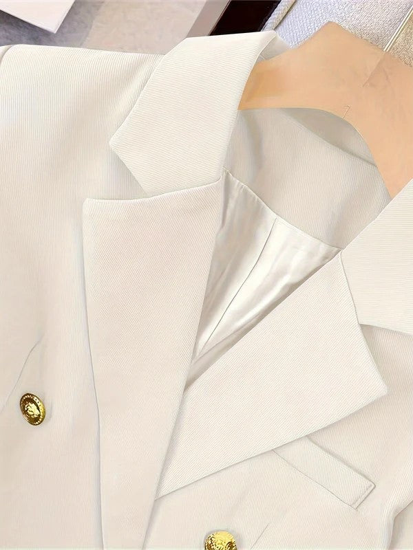 Blazer donna elegante e versatile, con bottoni dorati. Adatto a tutte le stagioni e occasioni.