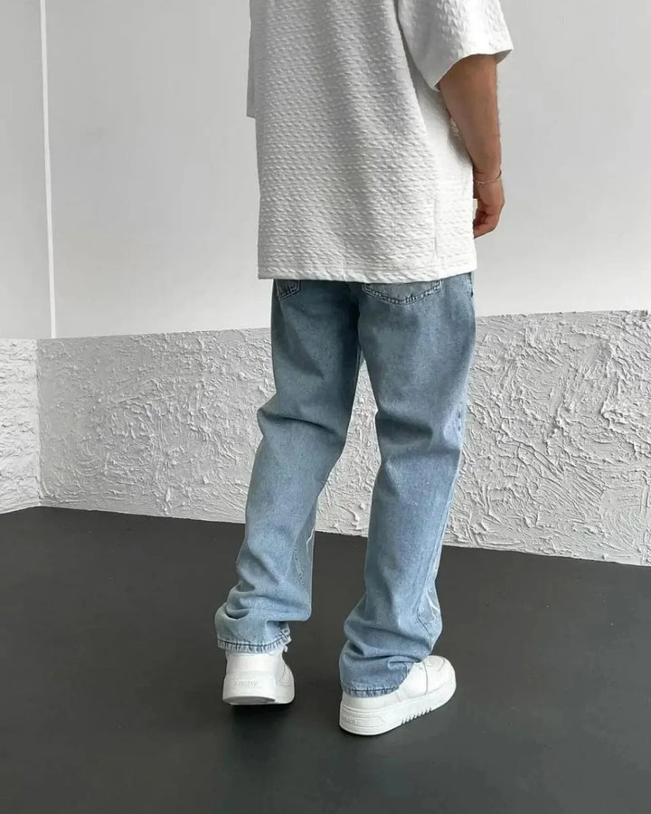 Pantaloni da uomo primaverili, gamba dritta larga stampata. Blu cielo, ideali per un look casual e comodo. Moda relax.