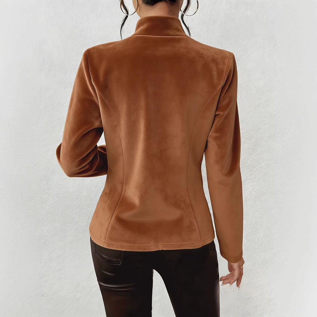 Giacca blazer donna chic con scollo a V profondo e chiusura a tre bottoni. Perfetta per moda e stile versatile.