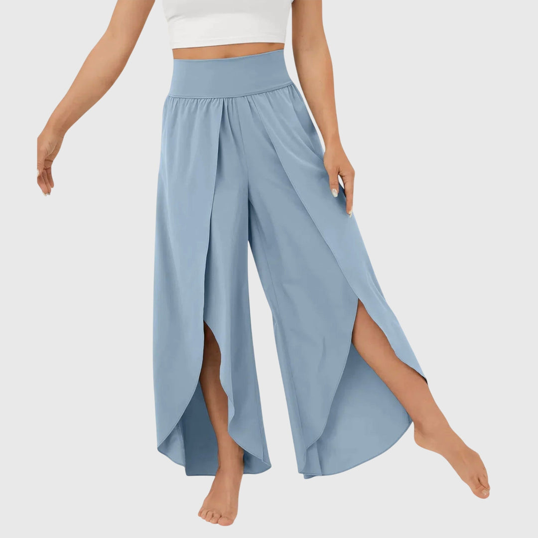 Pantaloni donna estivi in tessuto leggero, a gamba larga per massimo comfort estivo.