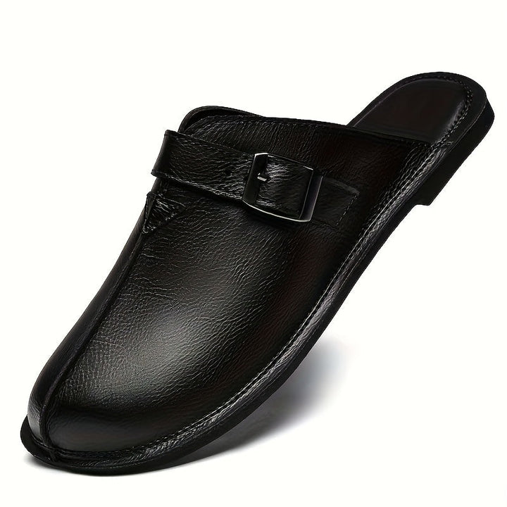 Design vintage per sabot uomo in similpelle marrone. Scarpe comode e pratiche per ogni giorno.