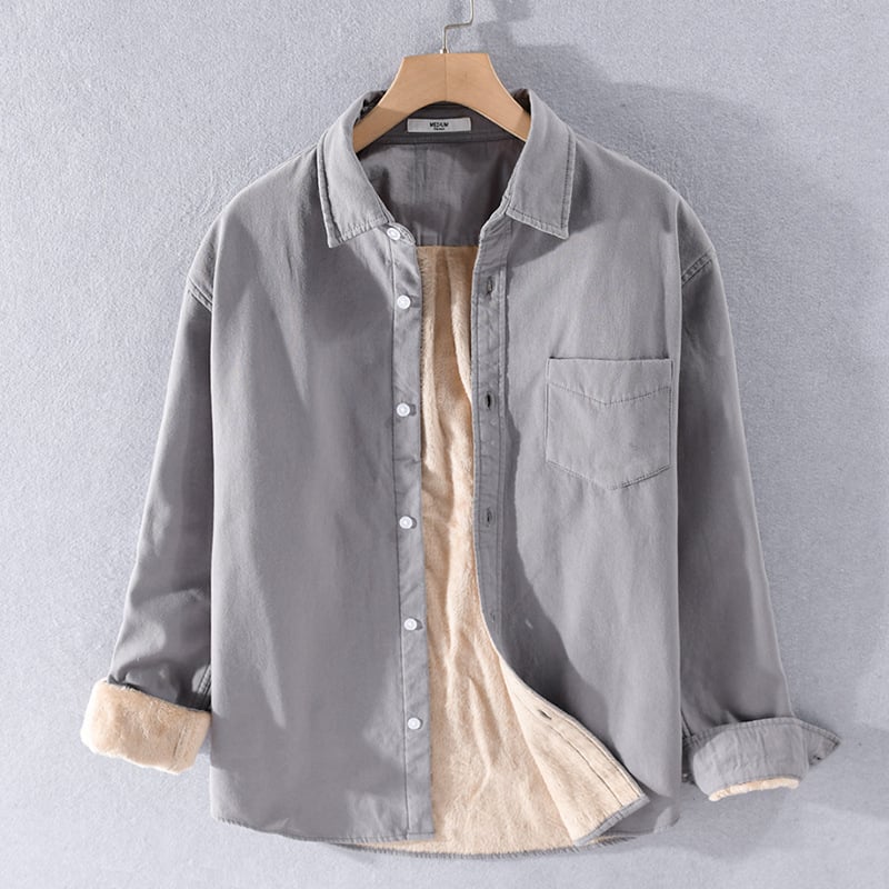 Moda uomo: camicia elegante slim fit a maniche lunghe con taschino. Perfetta per ogni occasione con stile.