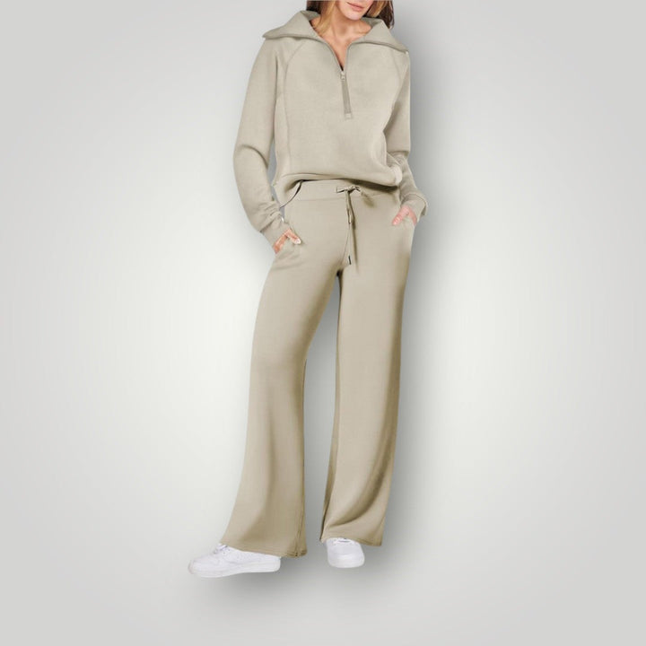 Completo due pezzi donna in tessuto morbido per massimo comfort. Set loungewear casual per relax e stile.