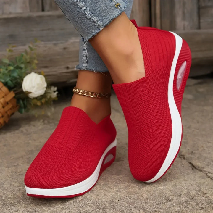 Sneakers donna ortopediche slip-on, massima comodità e traspirabilità per camminate e uso quotidiano.