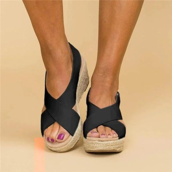 Sandali donna comodi con supporto ammortizzato, ideali per passeggiate estive e comfort tutto il giorno.