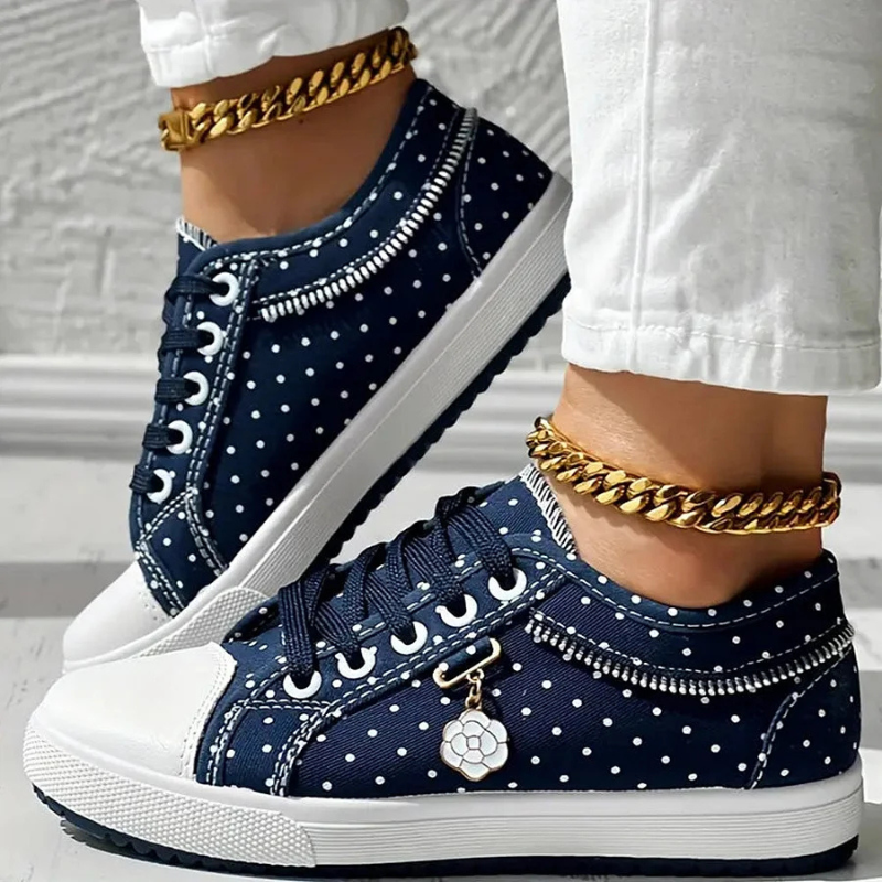 Sneakers donna casual blu/azzurro con punta ampia, perfette per comfort e stile quotidiano.