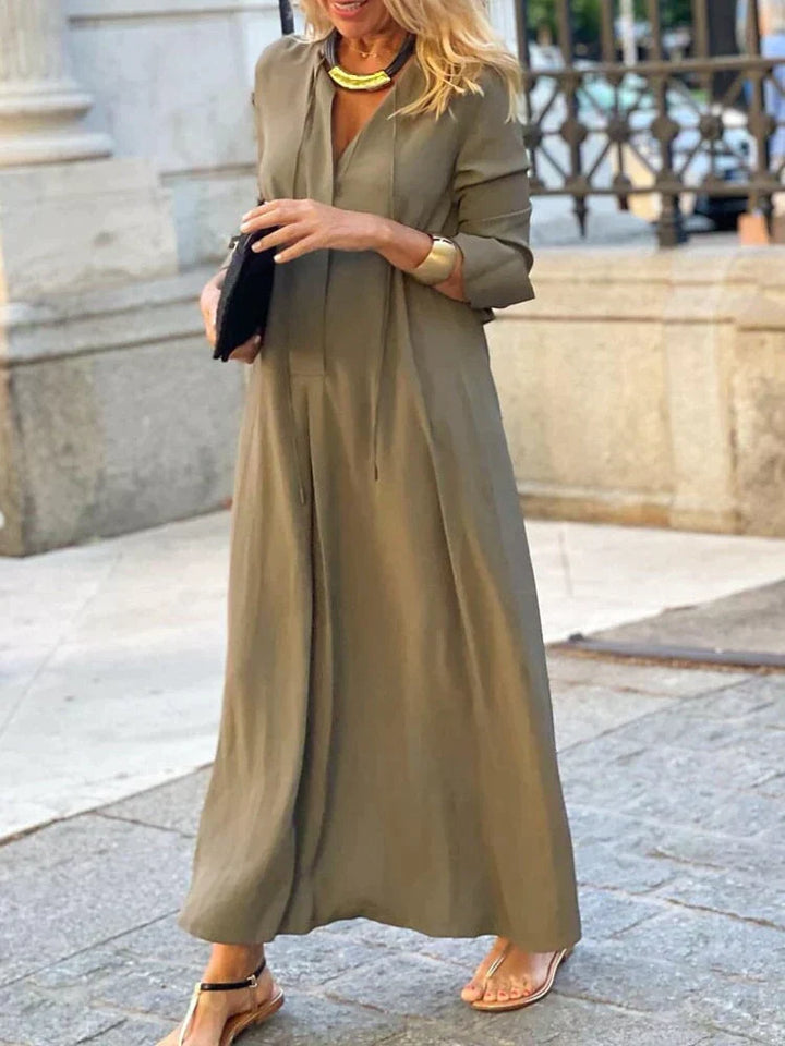 Abito estivo lungo da donna elegante e versatile, perfetto per serate casual o eventi speciali estivi.