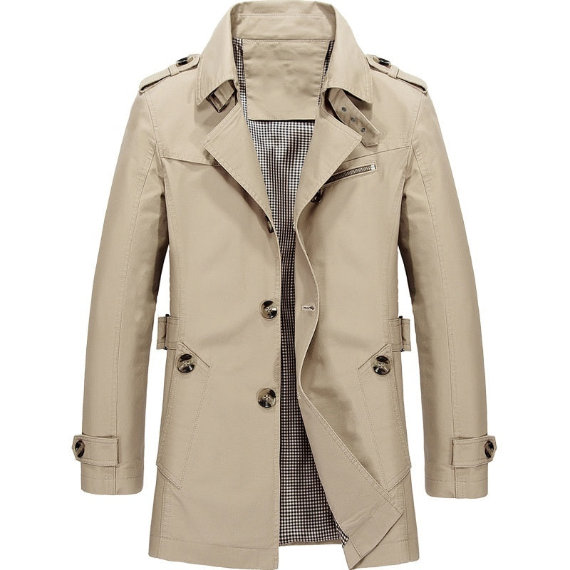 Cappotto uomo doppiopetto versatile, ideale come soprabito invernale o per abbigliamento esterno moda maschile.