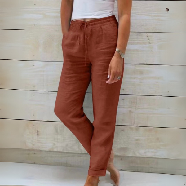 Pantaloni estivi comodi da donna, ideali per la libertà di movimento. Leggeri, traspiranti e perfetti per ogni occasione.