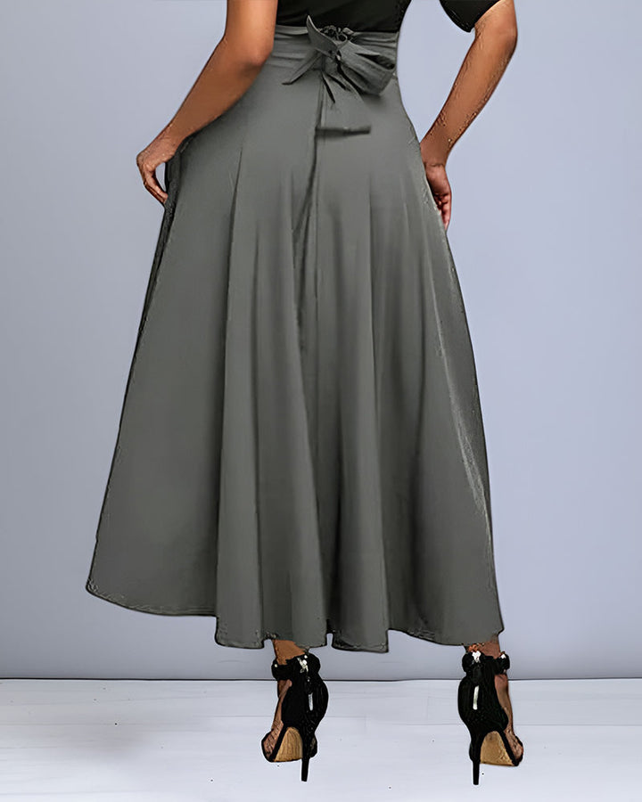 Gonna midi grigia chic da donna, vita alta, stile raffinato per primavera/autunno.