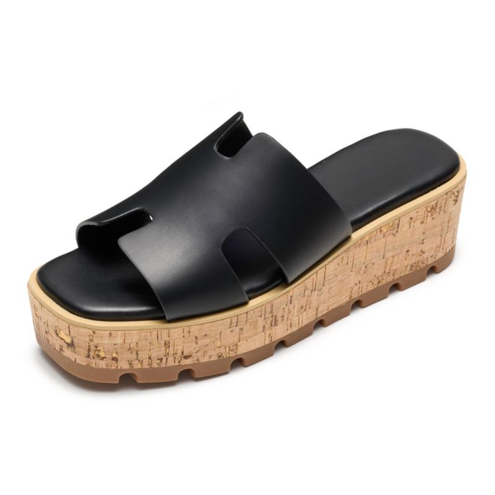 Ciabatte platform Aria bianche donna in suede, perfette calzature estive di tendenza.