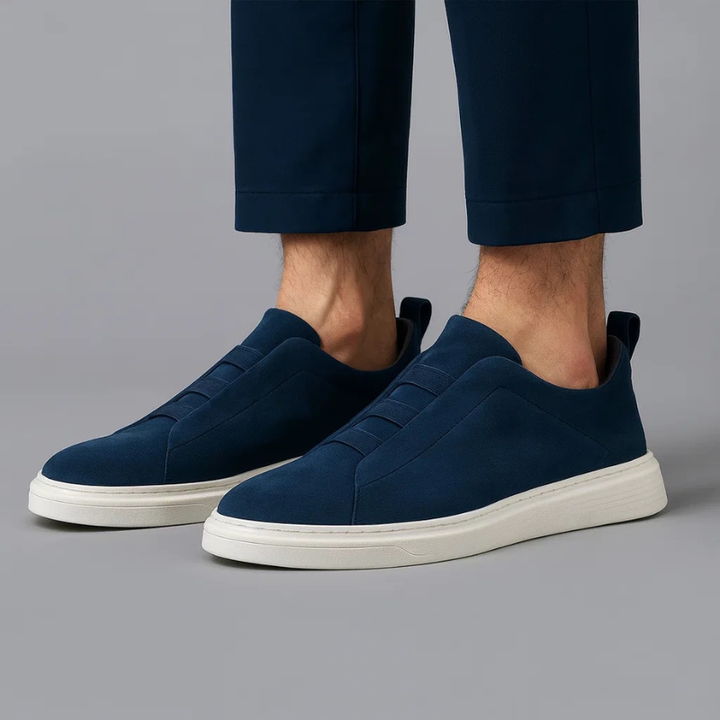 Sneakers uomo, scarpe comode con suola ammortizzata e lacci elastici. Calzature casual versatili per ogni giorno.