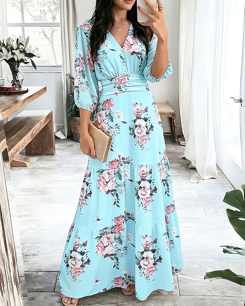 Abito donna con volant fluenti e maniche 3/4, crea un movimento elegante e femminile.