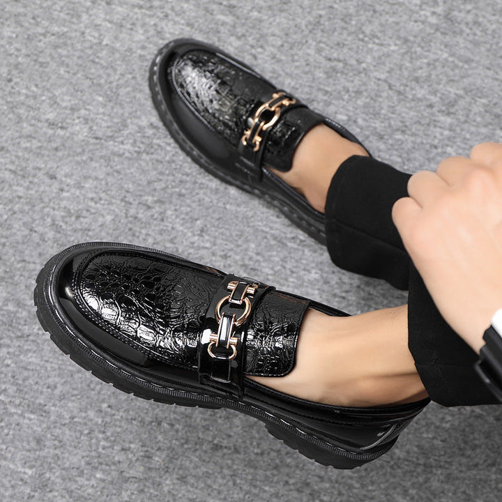 Scarpe uomo mocassino eleganti, nere e comode, perfette per outfit casual o formali primavera-autunno.