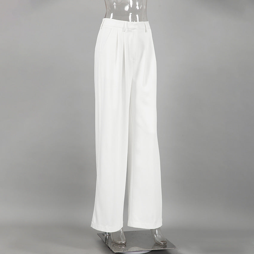 Pantaloni donna casual chic a vita alta, gamba dritta. Vestibilità ampia, perfetti per ogni giorno.
