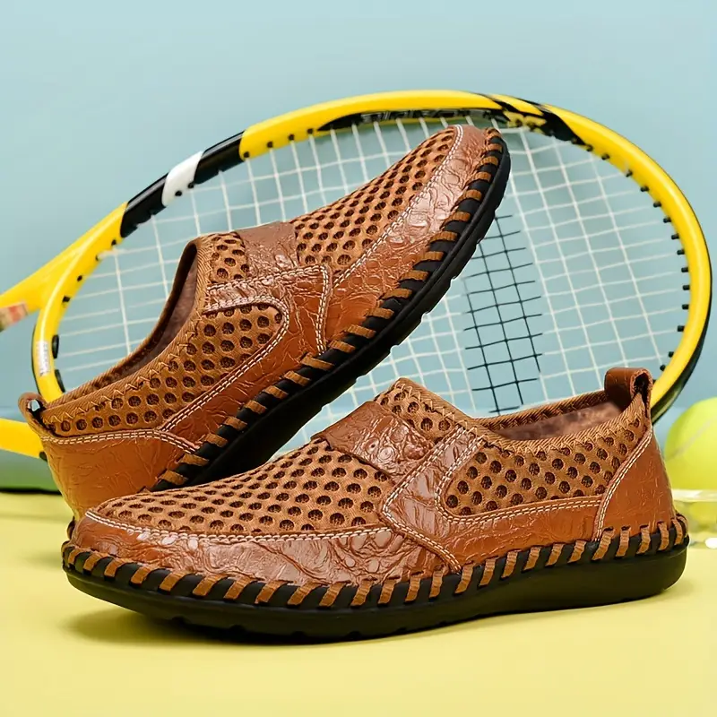 Scarpe uomo mocassini antiscivolo, comodi e leggeri per passeggio. Design slip-on con calzata ampia.