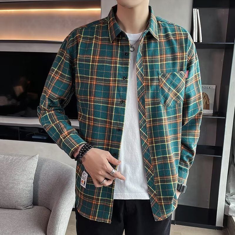 Camicia uomo slim fit scozzese a maniche lunghe, perfetta per la primavera e look casual.