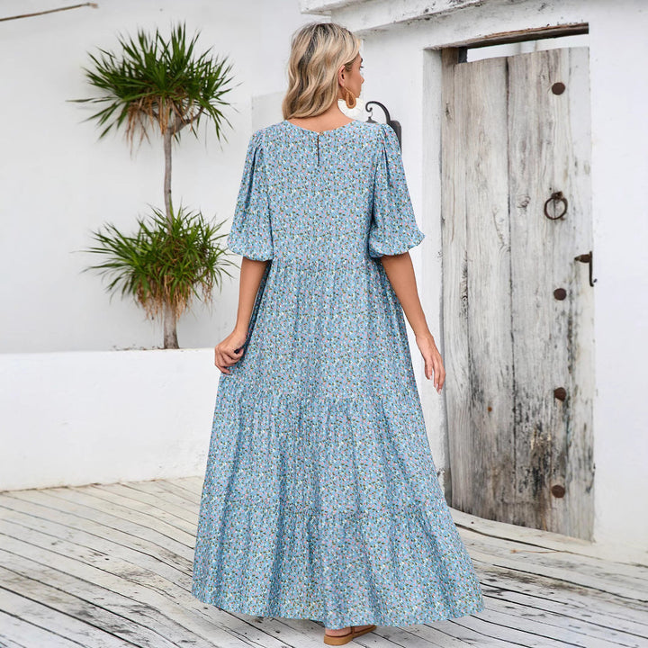 Abito estivo lungo donna, motivo floreale e azzurro, stile boho. Ideale come vestito casual elegante per l'estate.