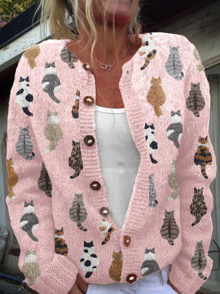 Cardigan comodo donna con stampa gatti felini e bottoni. Stile originale e versatile per moda autunno/inverno.