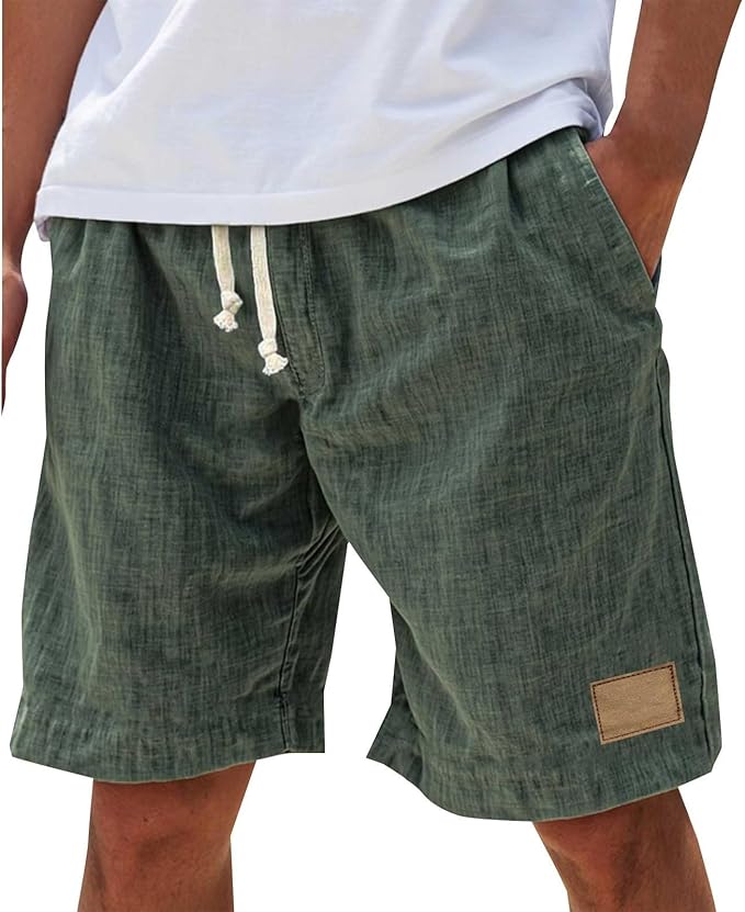 Dettaglio tessuto leggero shorts Lucas da uomo, ideali per le calde giornate d'estate.