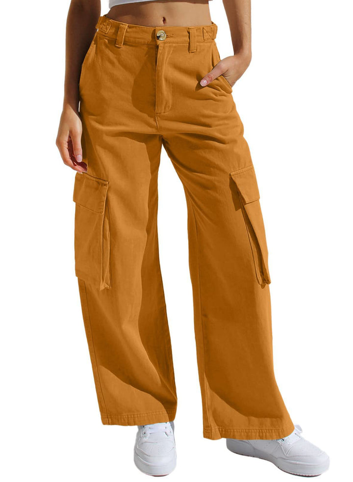 Dettaglio dei pantaloni donna workwear a vita bassa, con gamba ampia, un must per la moda casual moderna.
