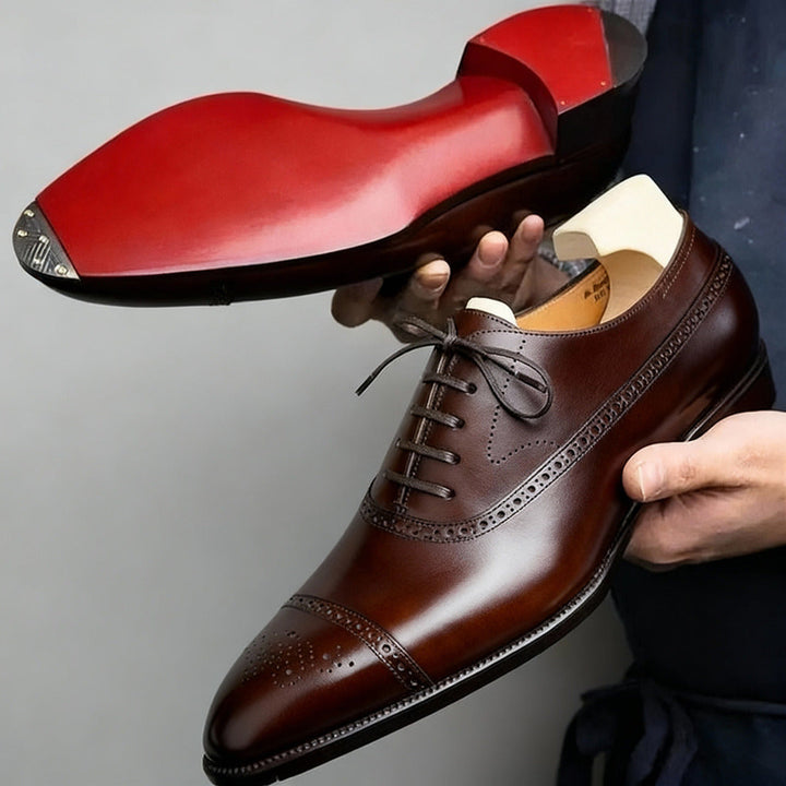 Scarpe da uomo Brogue Oxford artigianali, un mix di eleganza, stile senza tempo e comfort per ogni occasione.