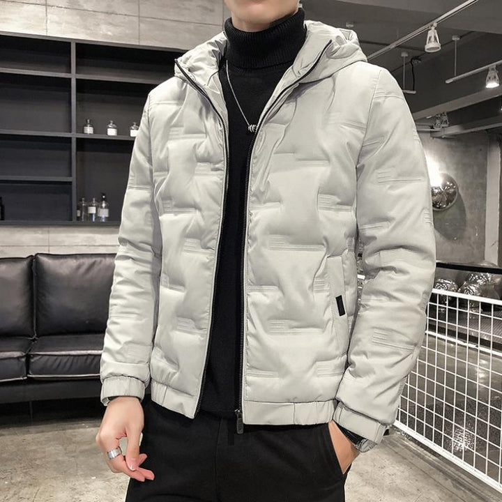 Bomber invernale uomo, giacca calda imbottita. Design moderno con zip, essenziale per la moda maschile.