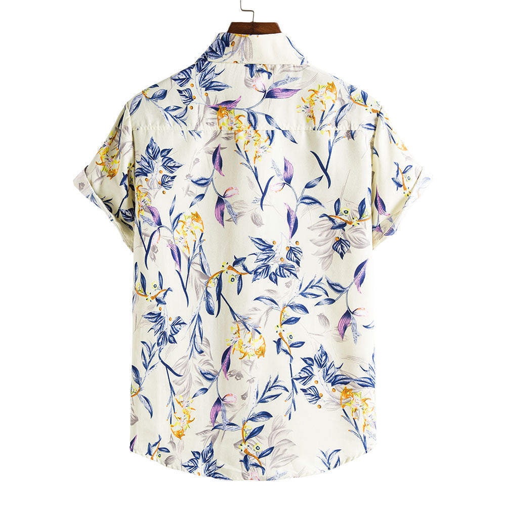 Camicia uomo slim fit estiva con maniche corte, stampa floreale vivace e colletto a revers. Stile casual.