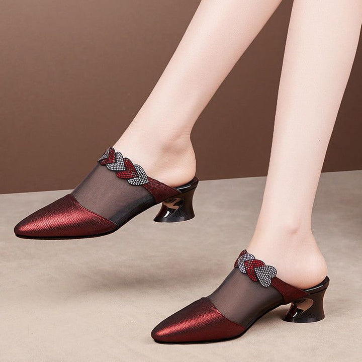 Pantofole donna moda con punta affusolata, design traspirante per un comfort ottimale. Perfette scarpe slip-on.