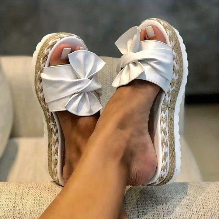Sandali donna confortevoli con plateau e fiocco, scarpe estive per un'eleganza quotidiana senza sforzo.