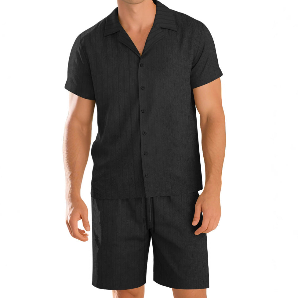 Set moda uomo in lino, completo casual elegante con camicia a maniche corte e pantaloni. Ideale per l'estate.