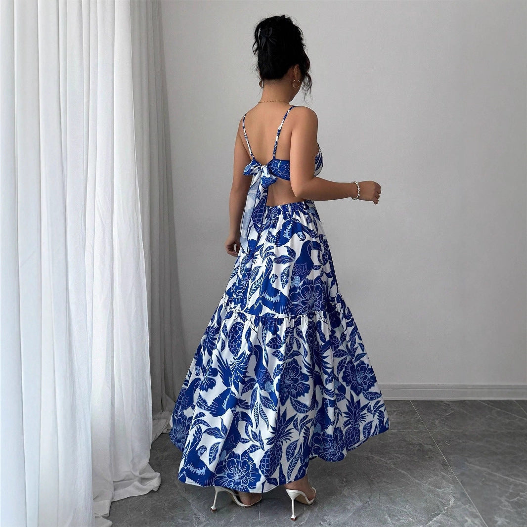 Abito lungo donna estivo con motivo floreale, scollo all'americana e colore blu zaffiro, per un look elegante.