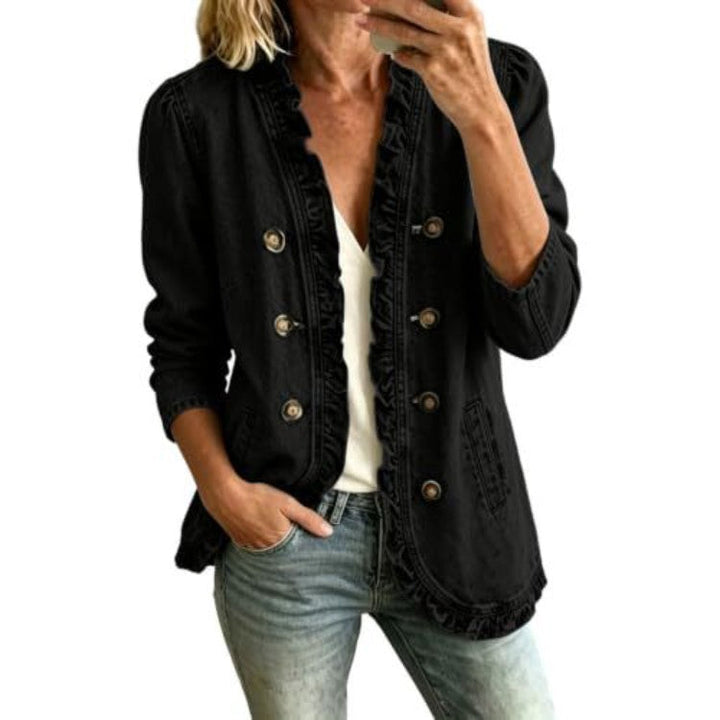 Giacca di jeans donna con balza, stile casual-chic. Capospalla moderno per look femminile quotidiano.