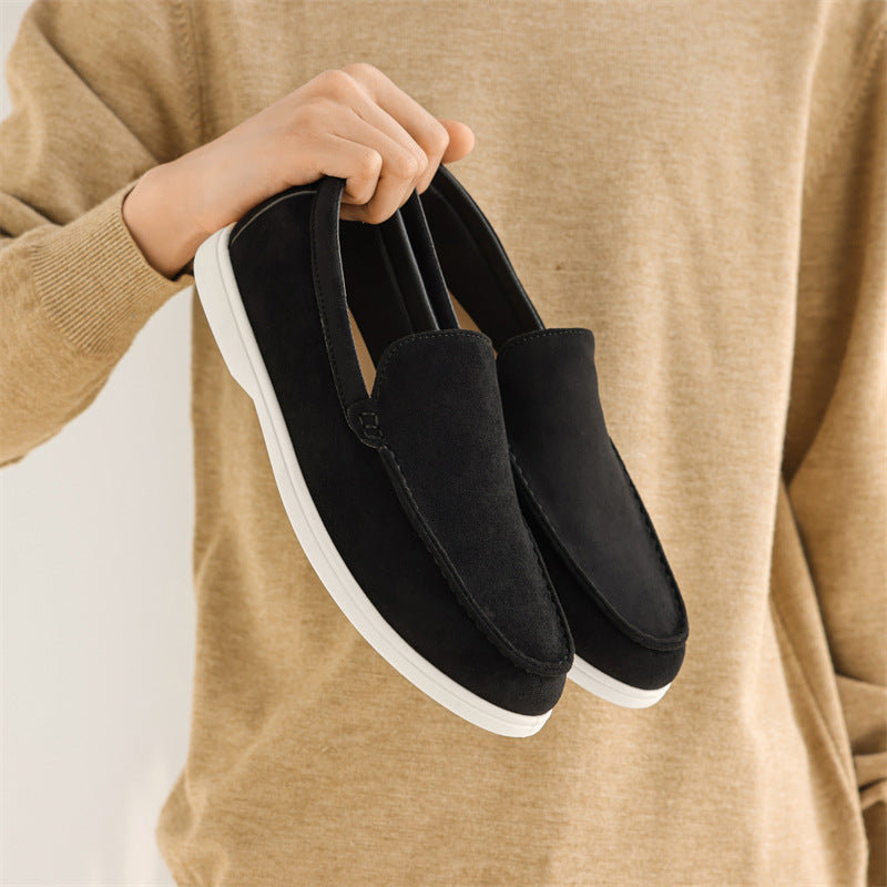 Eleganti mocassini uomo senza lacci neri, perfetti come scarpe casual o da viaggio. Leggeri e comodi.