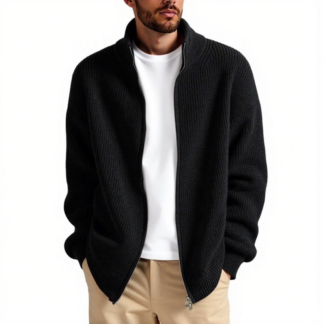 Maglione cardigan uomo versatile, vestibilità ampia e confortevole. Abbigliamento maschile per moda casual/elegante.