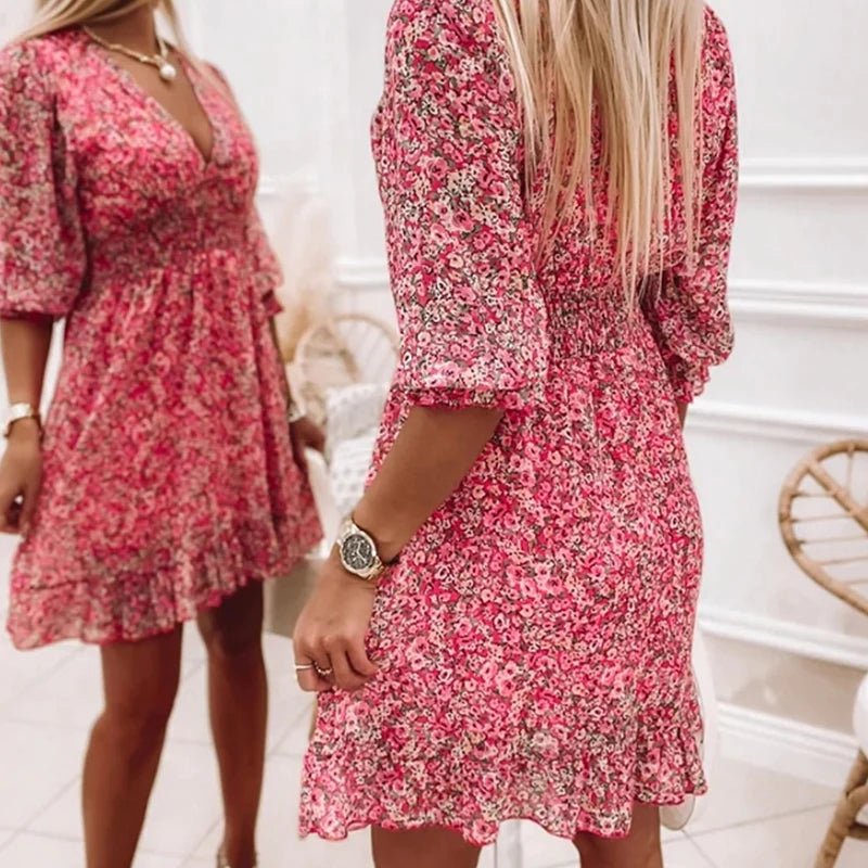 Abito midi floreale da donna, un capo elegante e casual per l'estate, con design alla moda e vestibilità confortevole.