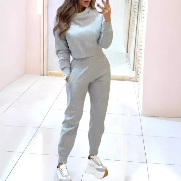 Pantaloni donna vita elastica del set due pezzi, perfetti per comfort e stile casual. Abbigliamento versatile.