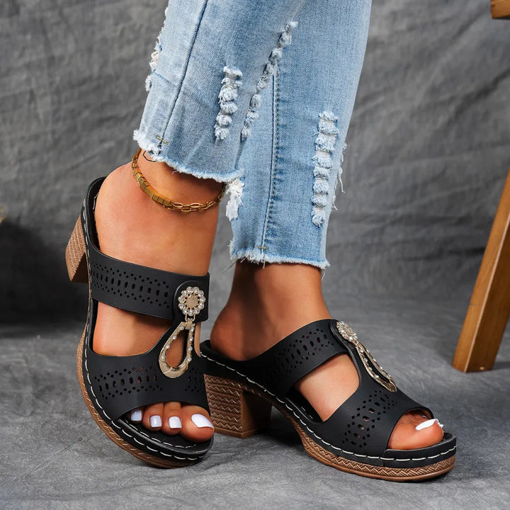Sandali donna estivi mule con gioiello brillante, calzature moda comode.
