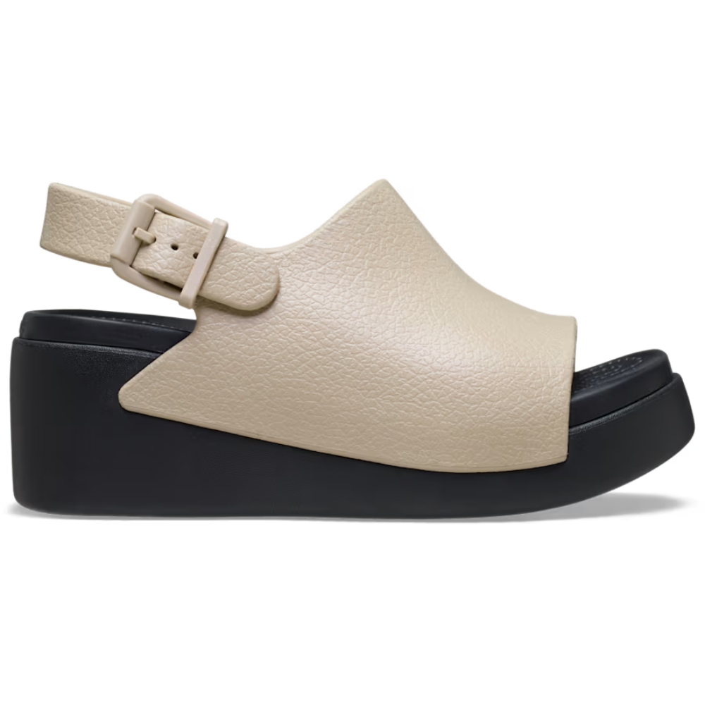 Sandali moda donna con plateau e zeppa slingback, ideali per un outfit estivo comodo e sofisticato.