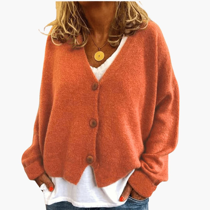 Stile quotidiano con il cardigan donna casual, capo indispensabile per comfort e tendenza.