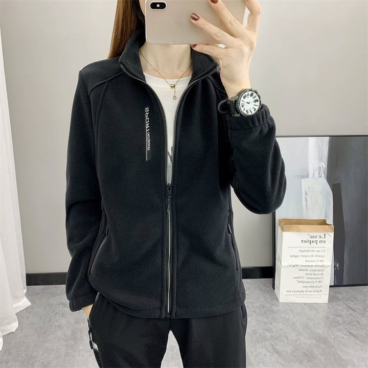 Cappotto invernale donna spesso, con collo alto e maniche lunghe, perfetto per l'abbigliamento freddo invernale.