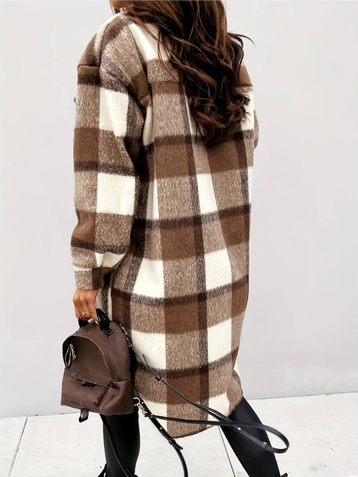 Elegante cappotto lungo donna a quadri, ideale per un capospalla caldo e di tendenza.